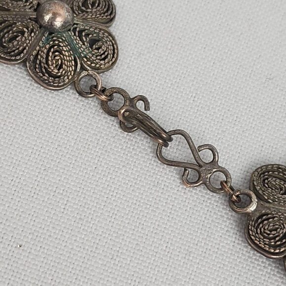 Vintage Silver Tone Floral Ling Necklace - Picture 4 of 5